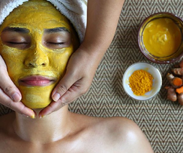 Get-Glowing-skin-with-these-Turmeric-Face-Pack-Recipes_mobilehome_jpg_92